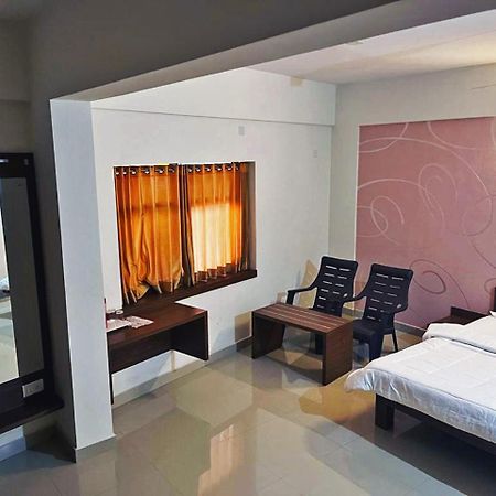 Hotel Radha Pangala Dış mekan fotoğraf