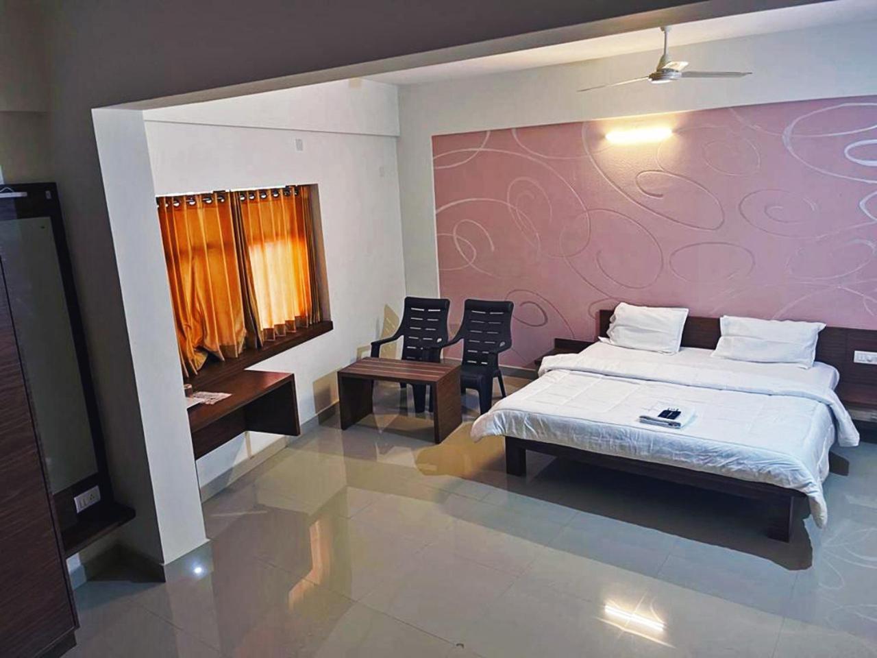 Hotel Radha Pangala Dış mekan fotoğraf
