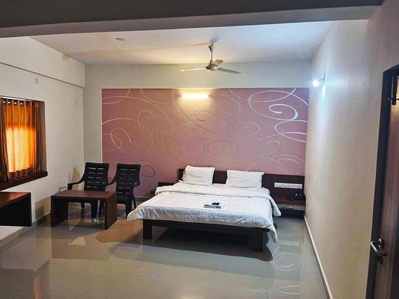 Hotel Radha Pangala Dış mekan fotoğraf